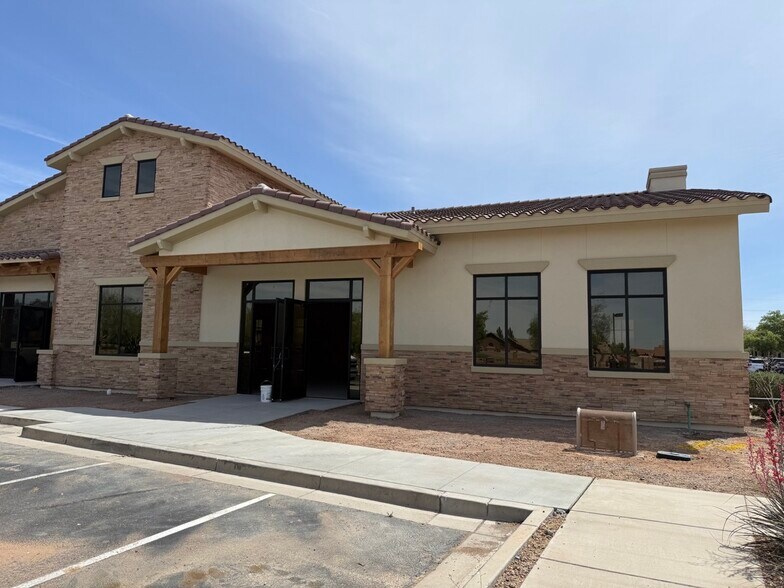 More Photos Of 41724 W Smith Enke Rd, Maricopa Medical For Lease