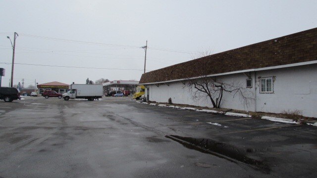 More Photos Of 2413 Plainfield Rd, Joliet General Retail For Sale