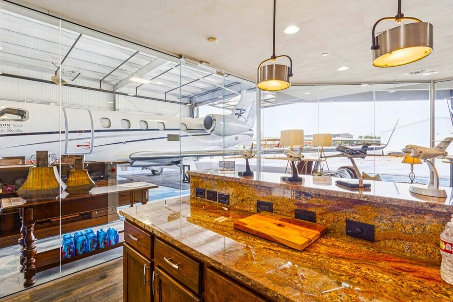 More Photos Of 15809 Addison Rd, Addison Airplane Hangar For Sale