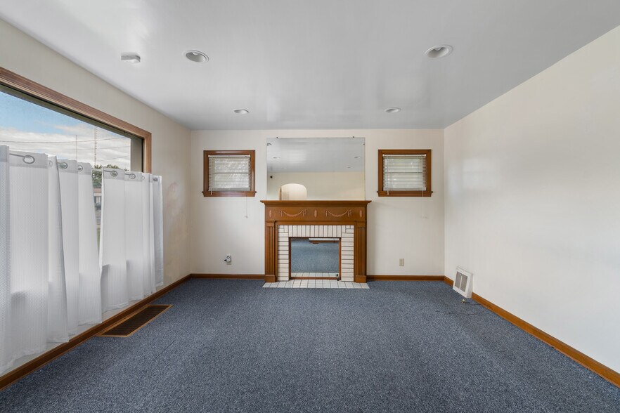 More Photos Of 1850 Whipple Ave NW, Canton Storefront Retail Residential For Sale