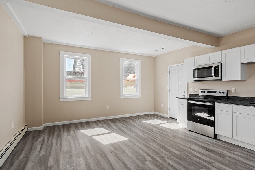 More Photos Of 8 Village St, Dudley Apartments For Sale