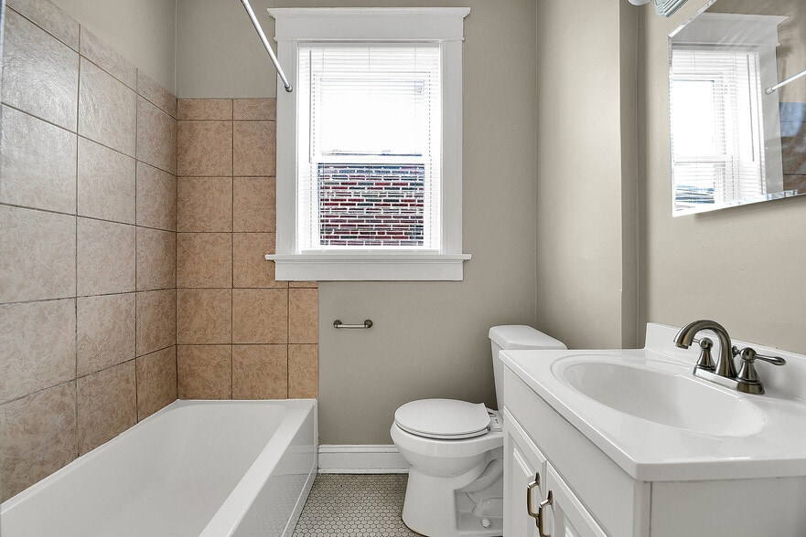 More Photos Of 5027 Chippewa St, Saint Louis Multifamily For Sale