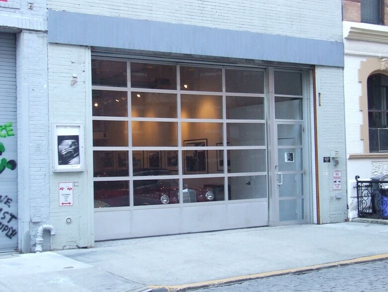 Primary Photo Of 137 Perry St, New York Office For Lease