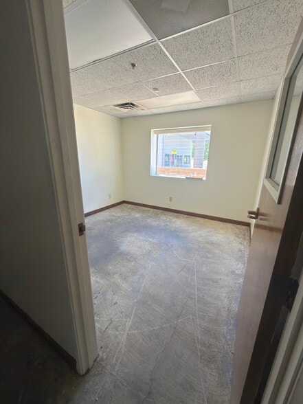 More Photos Of 22379 Eyota, Apple Valley Service For Lease