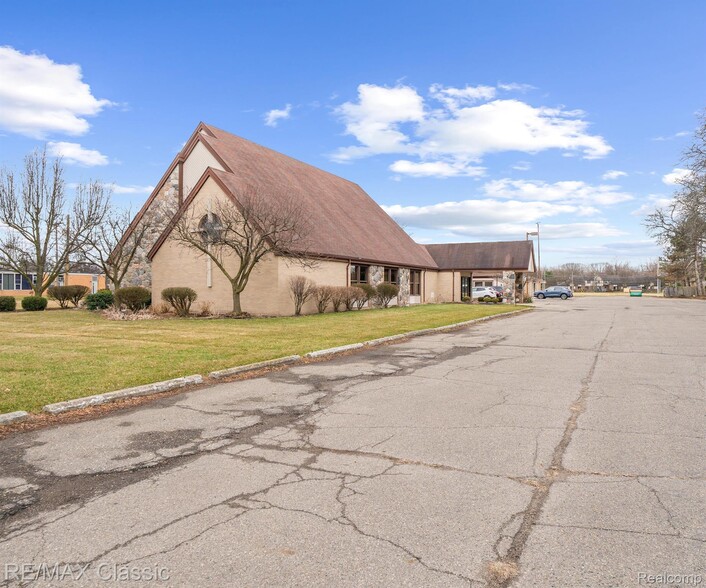 More Photos Of 26701 Joy Rd, Dearborn Heights Religious Facility For Sale