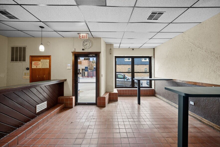 More Photos Of 4369 N Elston Ave, Chicago Specialty For Lease
