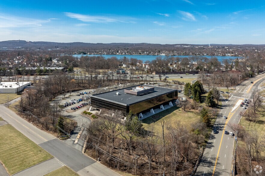 More Photos Of 600 Parsippany Rd, Parsippany Office For Sale