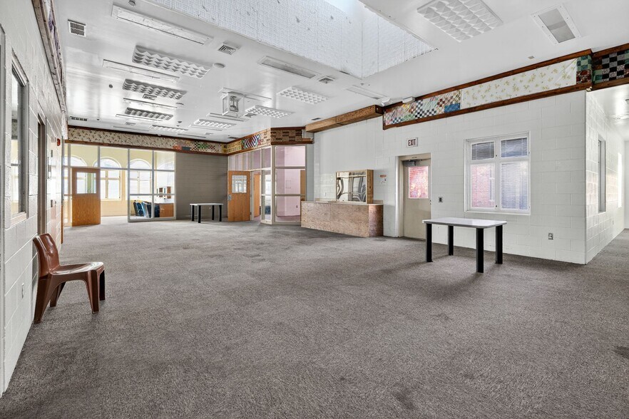 More Photos Of 1918 Mechanicsburg Rd, Springfield Rehabilitation Center For Sale