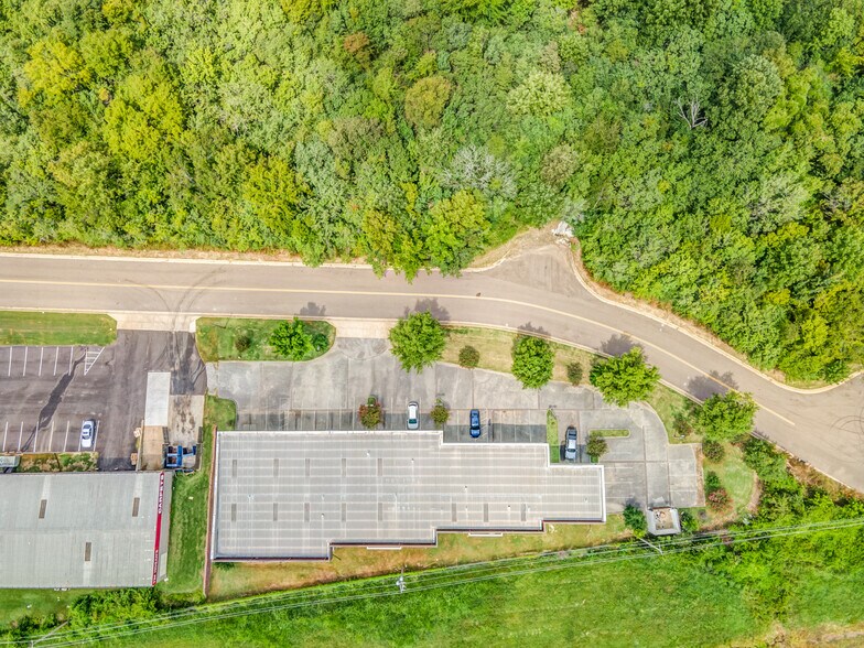 More Photos Of 9875 Huff N Puff Rd, Lakeland Freestanding For Lease