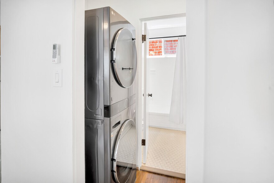 More Photos Of 5614 W Adams Blvd, Los Angeles Apartments For Sale