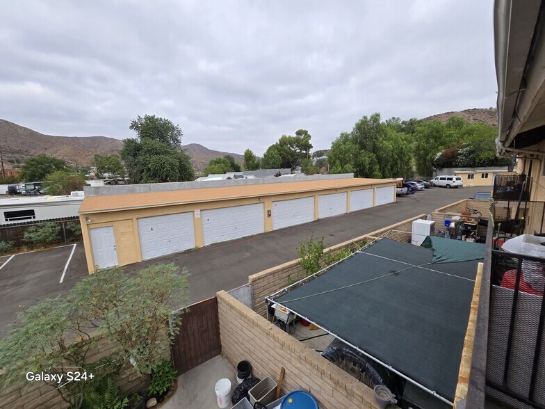 More Photos Of 17717 Scherzinger Ln, Santa Clarita Apartments For Sale