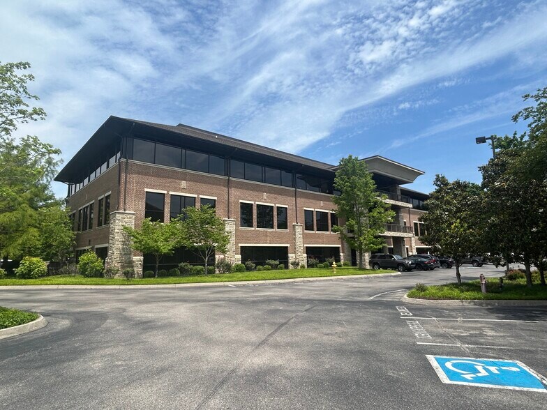 More Photos Of 620 Mabry Hood Rd, Knoxville Office For Lease
