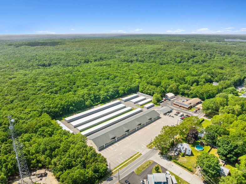 More Photos Of 430 Chapel Hill Rd, Oakdale Freestanding For Lease