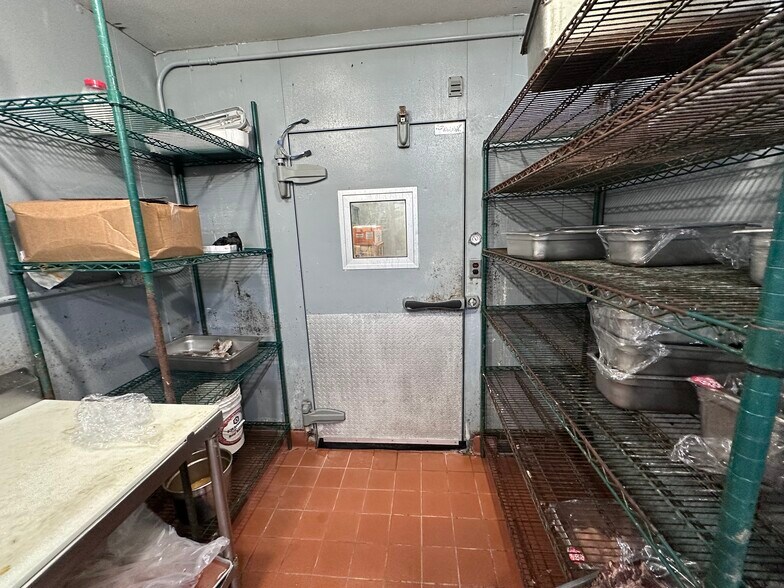 More Photos Of 2805 W Loop 340, Waco Restaurant For Sale