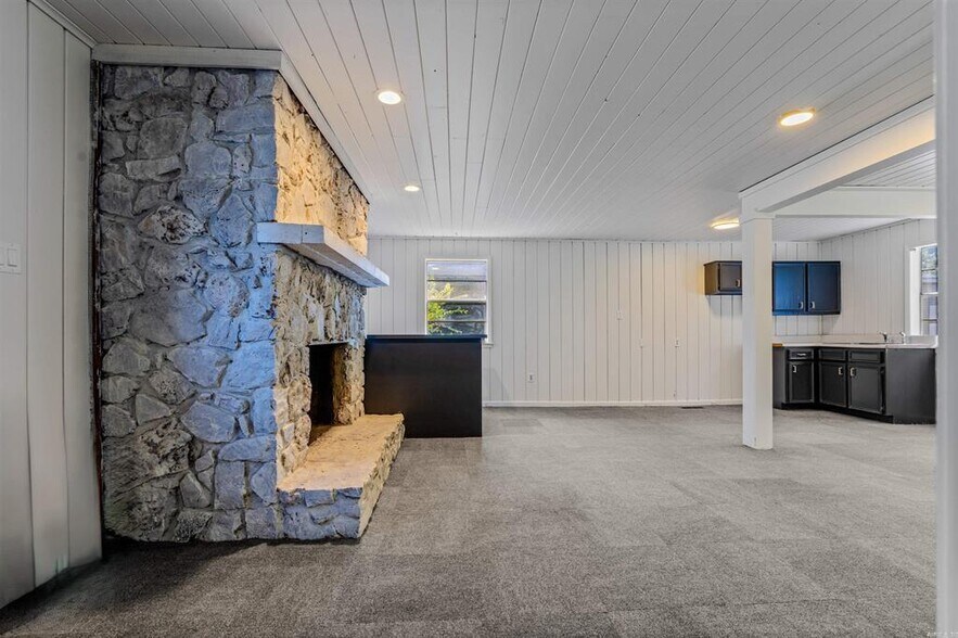Primary Photo Of 17940 I 30, Benton Office For Sale