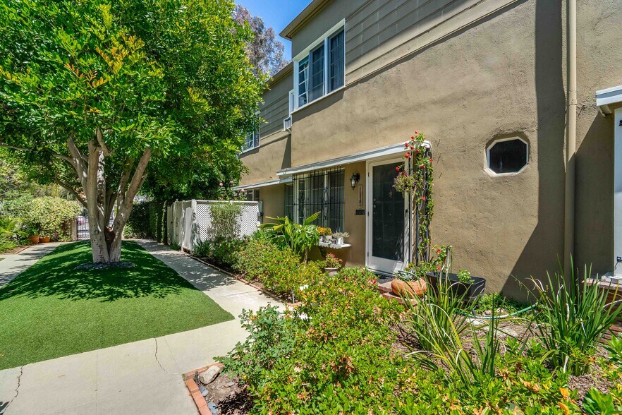 Primary Photo Of 6512 W Olympic Blvd, Los Angeles Apartments For Sale