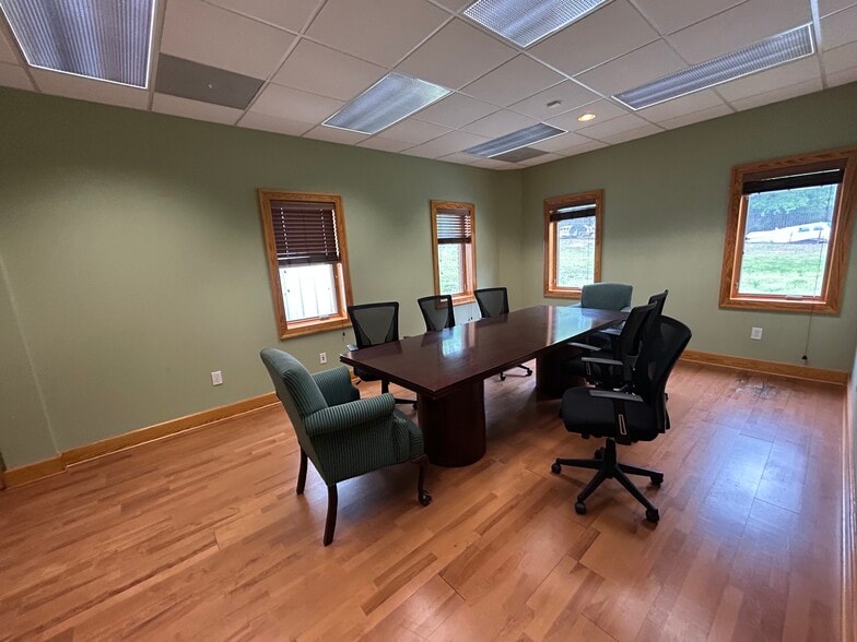 More Photos Of 2520 Eatonton St, Charlotte Warehouse For Lease