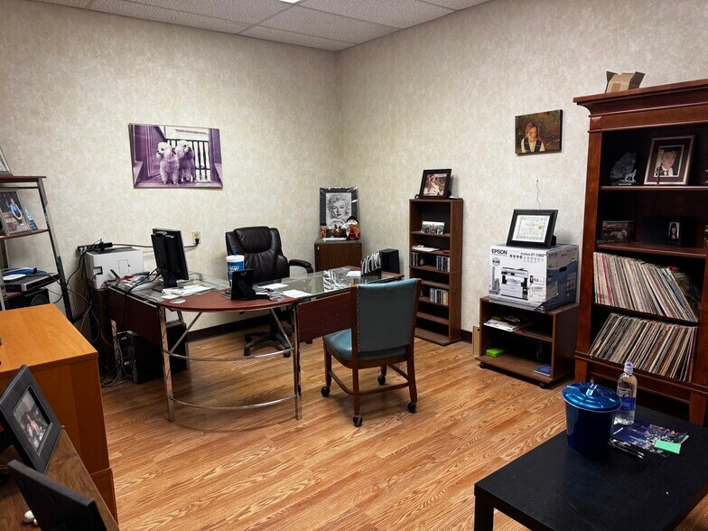 More Photos Of 4673 Osborne Dr, El Paso Warehouse For Sale