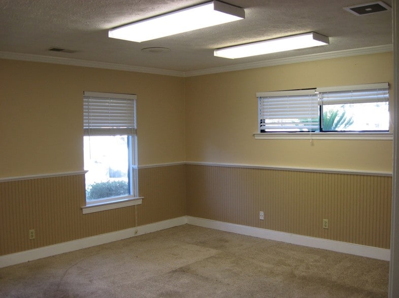 More Photos Of 8400-8420 Abercorn St, Savannah Medical For Lease