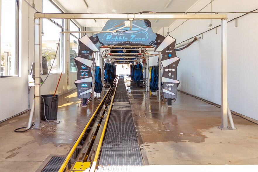 More Photos Of 5243 Naaman Forest Blvd, Garland Carwash For Sale