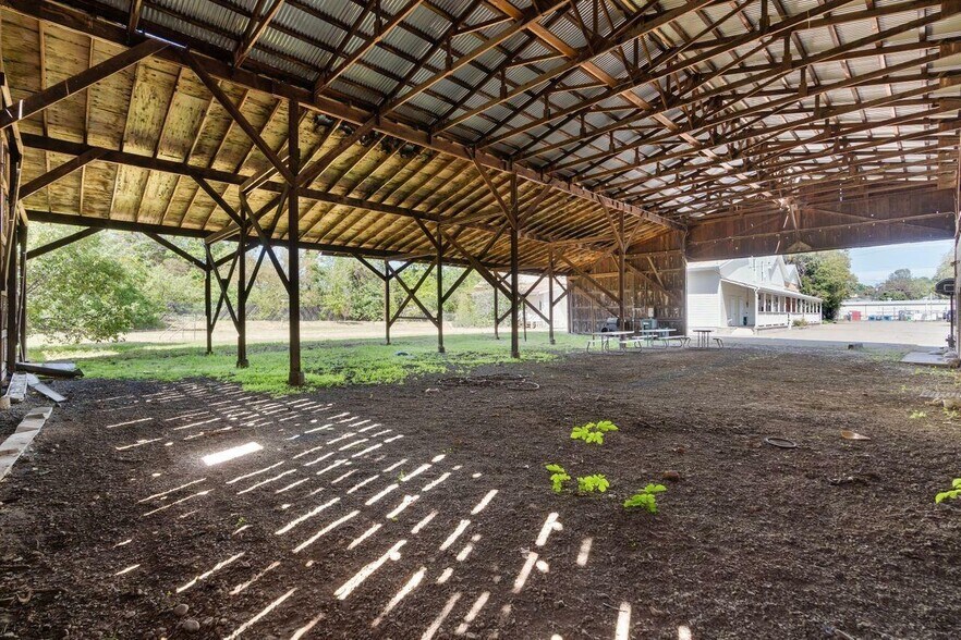 More Photos Of 217 W Jackson St, Ione Storefront Retail Office For Sale