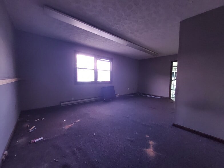 More Photos Of 382 Wolcott Rd, Wolcott Office For Lease