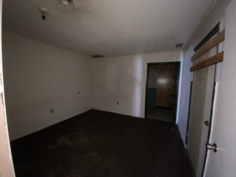 More Photos Of 18 Town Branch Rd, Andrews Office For Sale