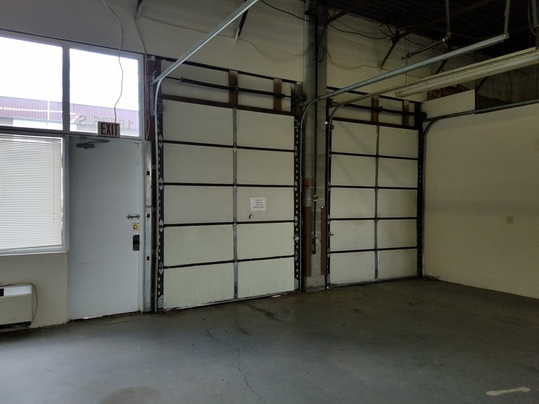 More Photos Of 18775 N Frederick Rd, Gaithersburg Warehouse For Lease