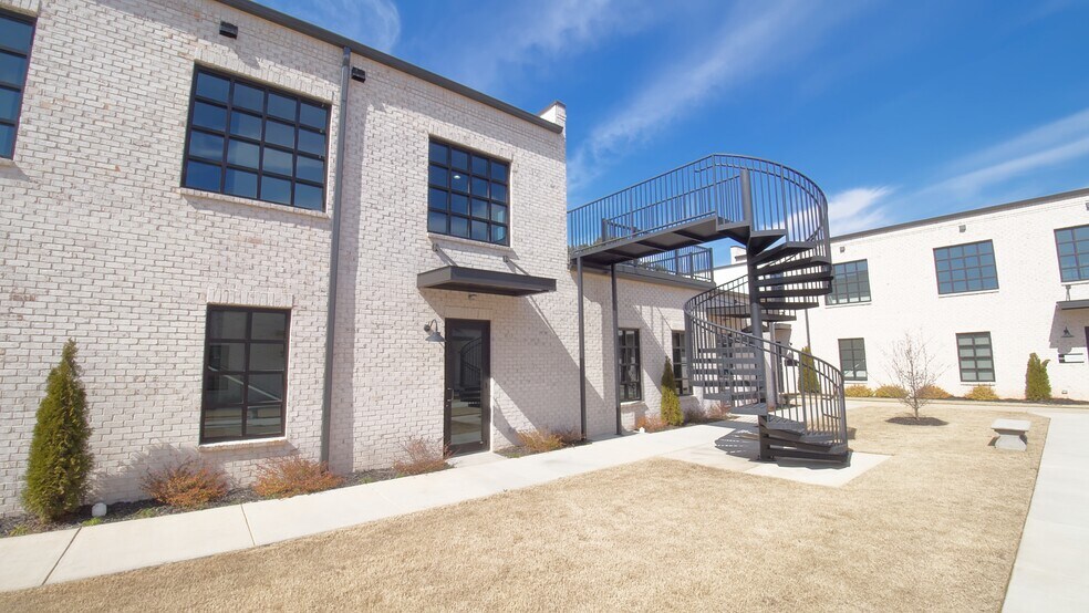 More Photos Of 1740 Grassland Pky, Alpharetta Office For Lease