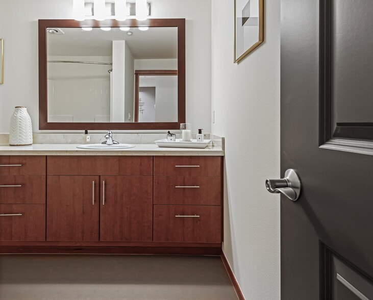 More Photos Of 1133 Lake Washington Blvd, Renton Apartments For Lease