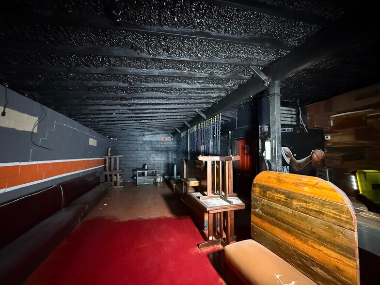 More Photos Of 2941 E Houston St, San Antonio Convenience Store For Lease