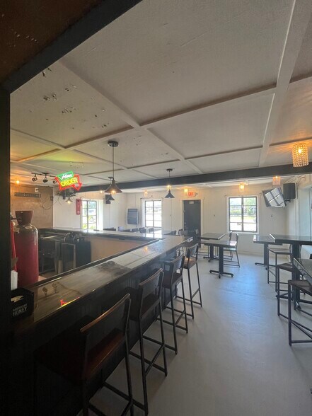More Photos Of 3503 Us-301, Ellenton Restaurant For Lease
