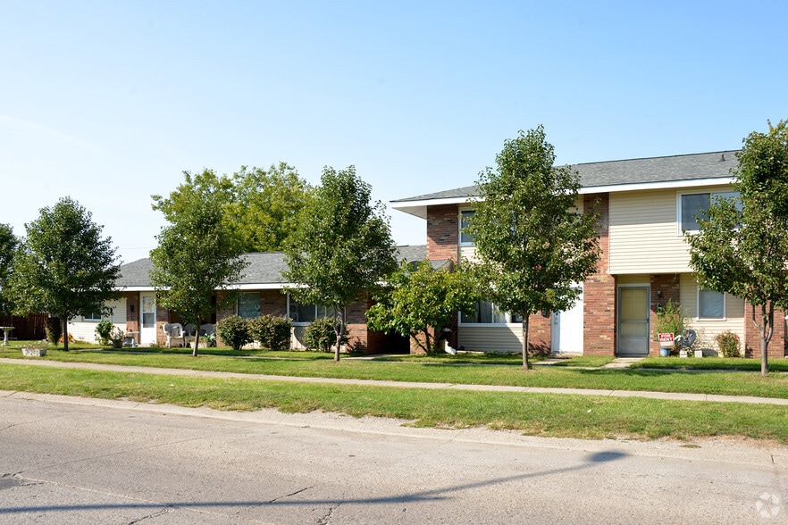More Photos Of 7020-7032 Twin Oaks Dr, Indianapolis Apartments For Sale