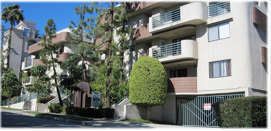 More Photos Of 8815 Cynthia St, West Hollywood Apartments For Sale