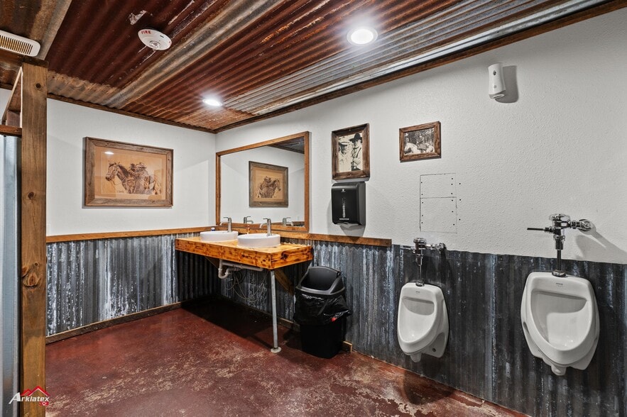 More Photos Of 159 Lonesome Pine Rd, Longview Lodge Meeting Hall For Sale