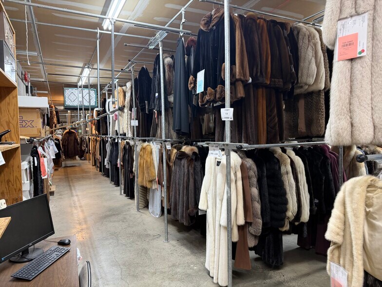 More Photos Of 9029 Metcalf Ave, Overland Park Freestanding For Sale