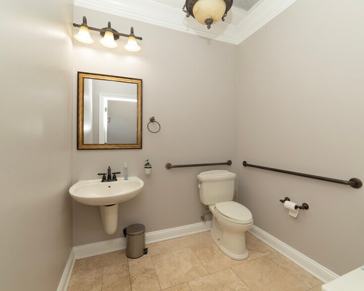 More Photos Of 3020 Highlands Pky, Smyrna Office For Lease