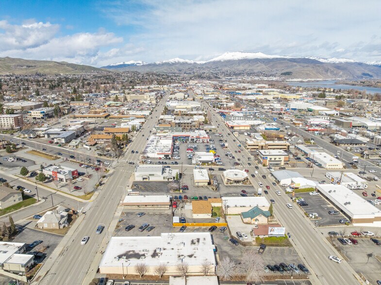 More Photos Of 325 Chelan Ave, Wenatchee Office For Lease
