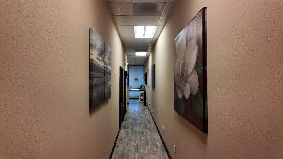 More Photos Of N 12426-12452 Dr, Phoenix General Retail For Sale