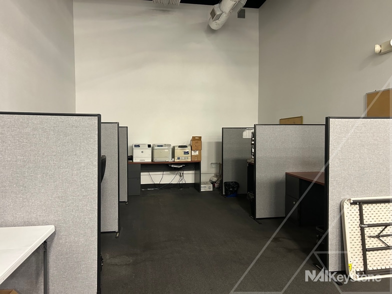 More Photos Of 475 Riverfront Dr, Reading Manufacturing For Lease