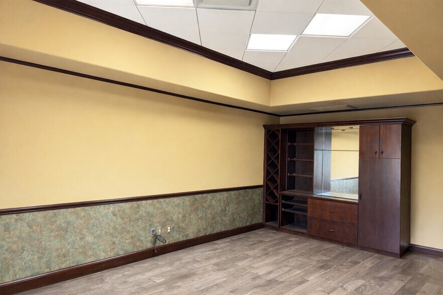 More Photos Of 8 S 111th East Ave, Tulsa Service For Sale