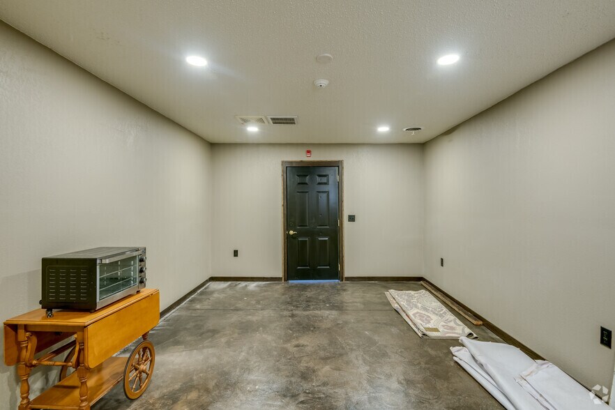 More Photos Of 2784 Deerfield Ave E, Suamico Medical For Lease