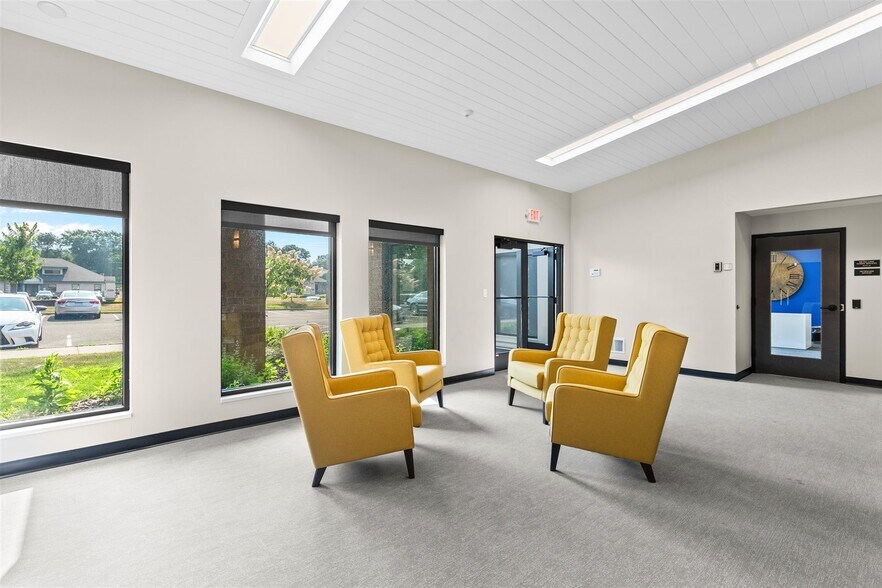 More Photos Of 2056 Woodlane Dr, Woodbury Medical For Sale