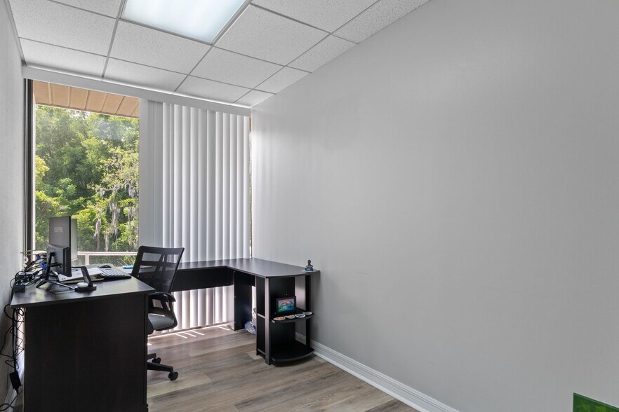 More Photos Of 315 Howell Ave, Brooksville Loft Creative Space For Sale