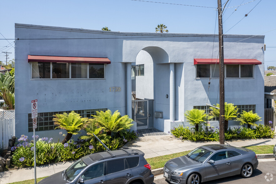 Primary Photo Of 1728 Abbot Kinney Blvd, Venice Office For Lease