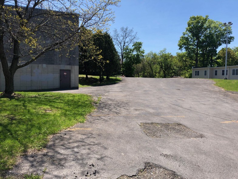 More Photos Of 400 Clinton St, Fayetteville Manufacturing For Lease