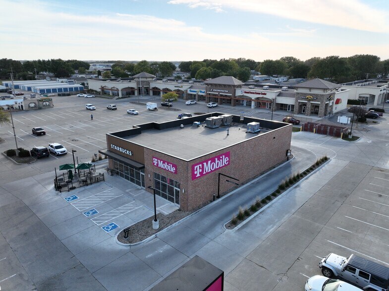 More Photos Of 700 S 13th St, Norfolk Storefront For Sale