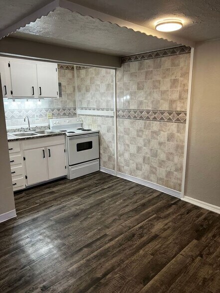 More Photos Of 115-117 Ruxton Ave, Manitou Springs Apartments For Sale