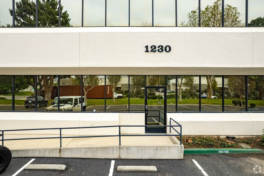 More Photos Of 1220 Avenida Acaso, Camarillo Warehouse For Lease