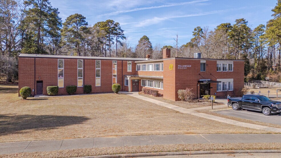 More Photos Of 410 Lord Berkley Rd, Raleigh Office Residential For Lease